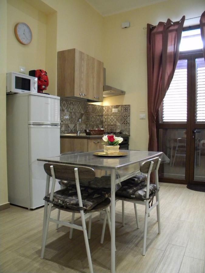 La Casetta Del Viale 13 Palermo Eksteriør billede