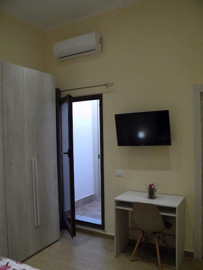 La Casetta Del Viale 13 Palermo Eksteriør billede